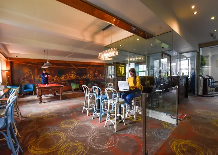 Kinlay Eyre Square - Best In Ireland 2025Hostel